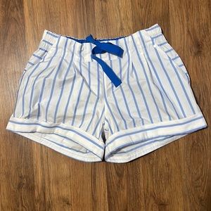 blue and white stripped lululemon shorts